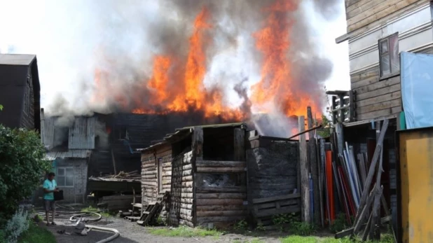 Пожар в Барнауле.