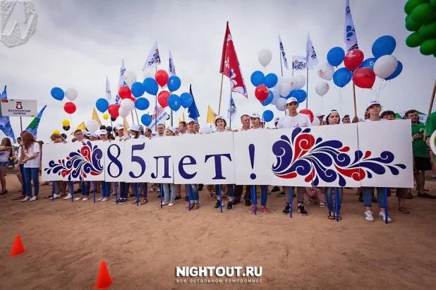 Фотофакты. "Волчихинские напитки" с размахом отметили на "АлтайФесте" свой юбилей .