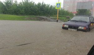 Затопило ул.Попова-Павловский тракт.
