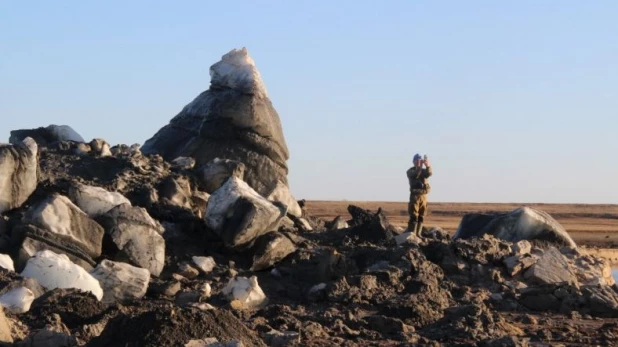 Ямальцы засняли новую загадочную воронку.