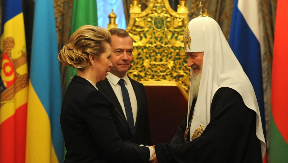 Дмитрий и Светлана Медведевы поздравили Патриарха Московского и всея Руси Кирилла с 70-летием.