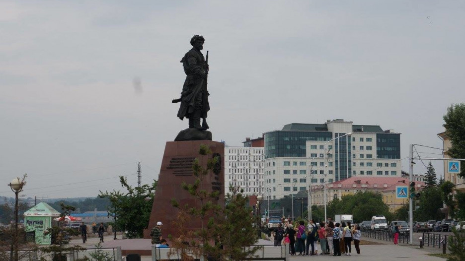 Памятник основателям Иркутска. 