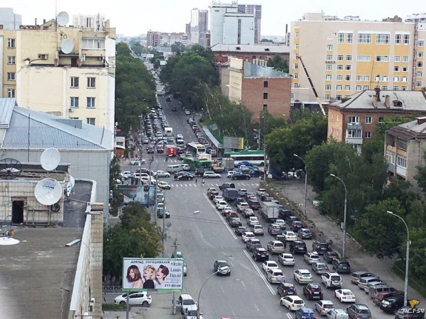 Тройное ДТП в центре Новосибирска. 12 июля 2017 года.