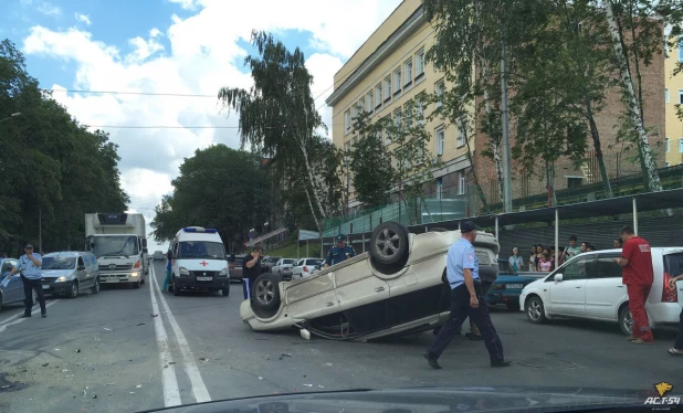 Тройное ДТП в центре Новосибирска. 12 июля 2017 года.