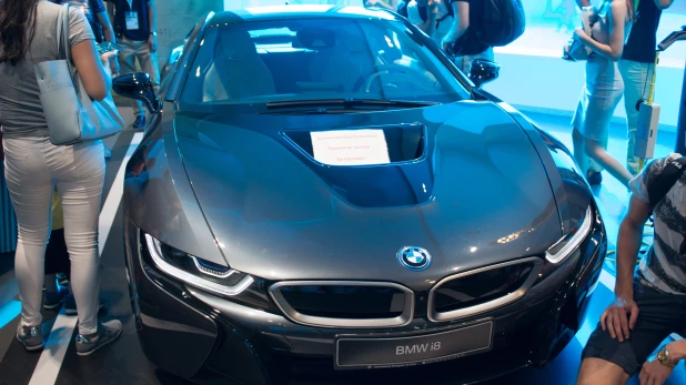 BMW i8