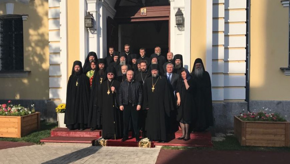 Путин посетил мужской монастырь на Ладоге.