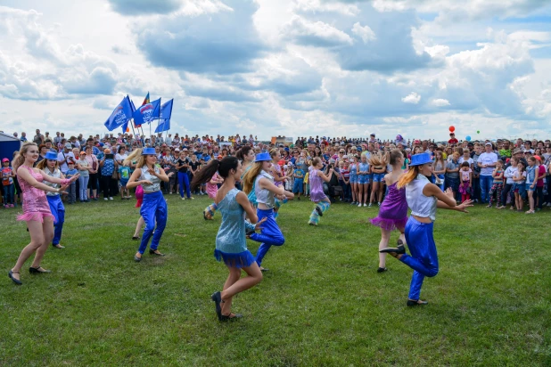 Фестиваль "Крылья Сибири" в Ребрихе