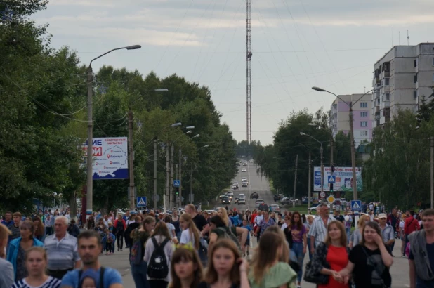 День металлурга в Заринске.