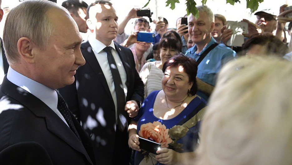 Владимир Путин пообщался с народом на Арбате. 20 июля 2017 года.