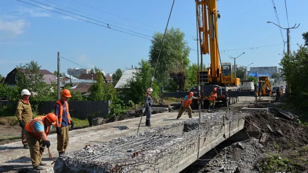 Реконструкция моста на улице Матросова