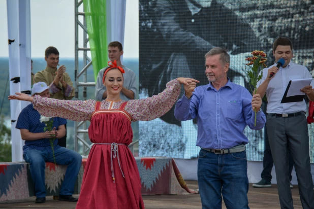 "Шукшинские дни на Алтае" в Сростках. 