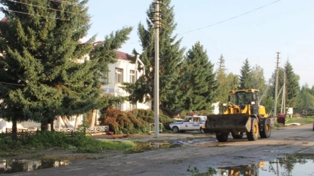 Аварийно-спасательные работы в Советском районе.