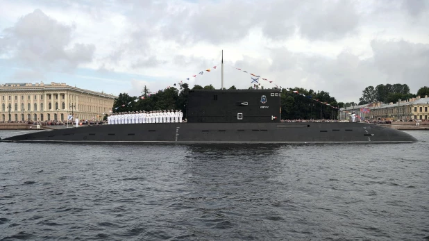 Главный военно-морской парад в Санкт-Петербурге.