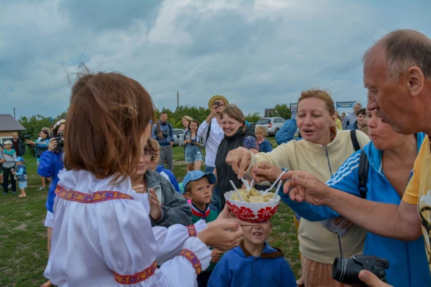 На Алтае прошел фестиваль вареника-2017.