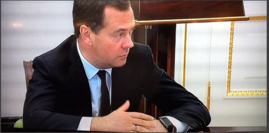 Дмитрий Медведев на совещании в президента