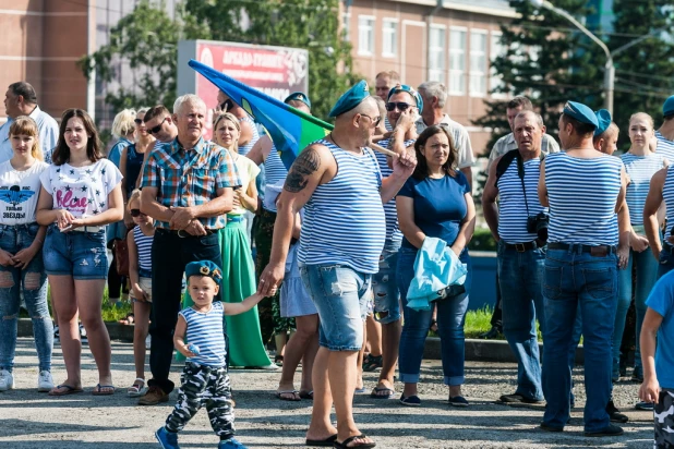 День десантника в Барнауле. 2 августа 2017 года.