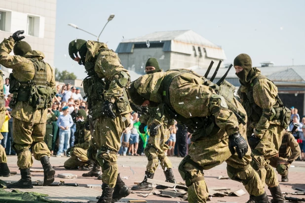 День десантника в Барнауле. 2 августа 2017 года.