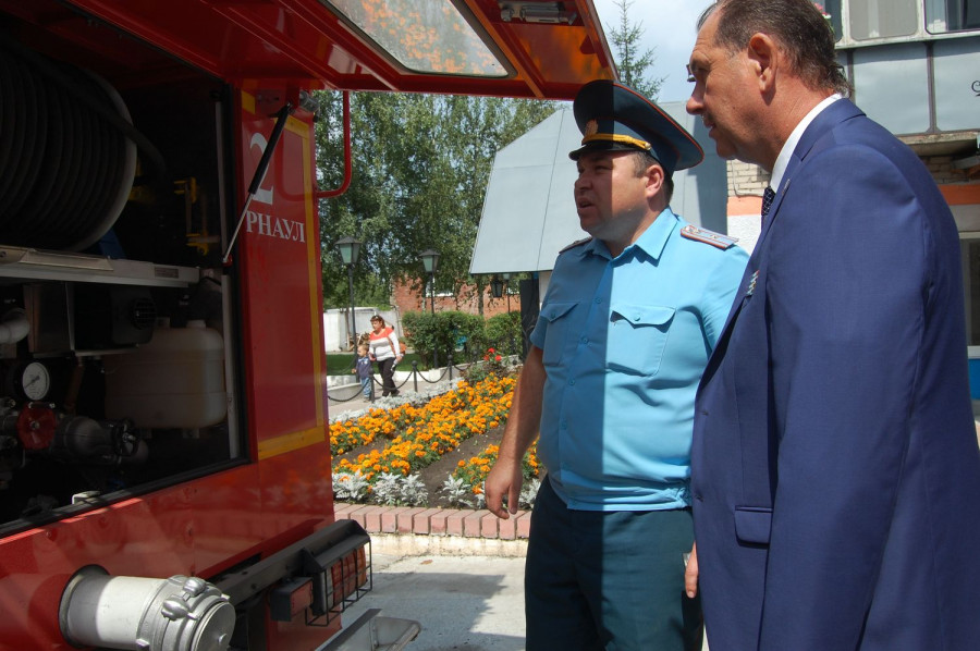 Сергей Завалихин посетил Пожарную часть №2 города Барнаула.