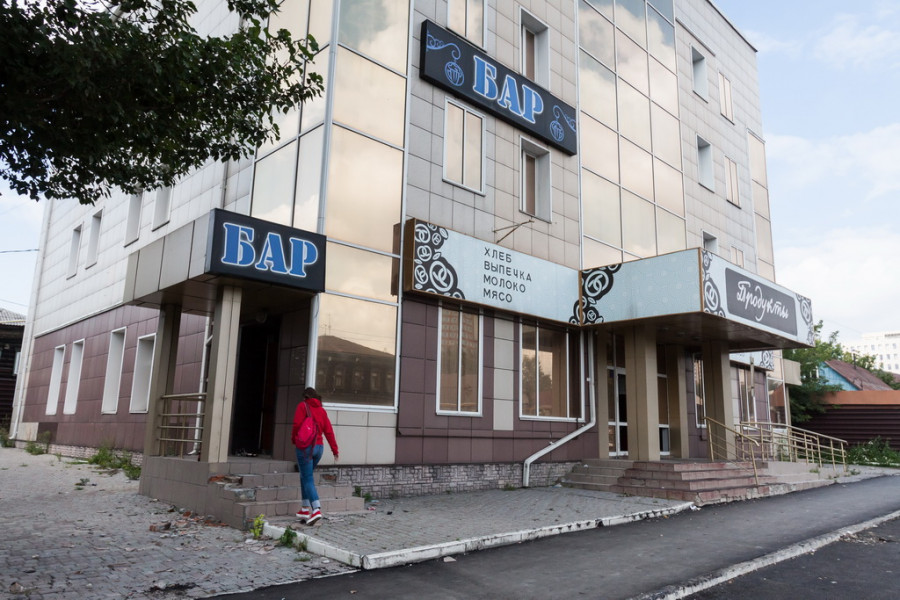 В Барнауле грабят бывшую собственность &quot;Изумрудной страны&quot; 