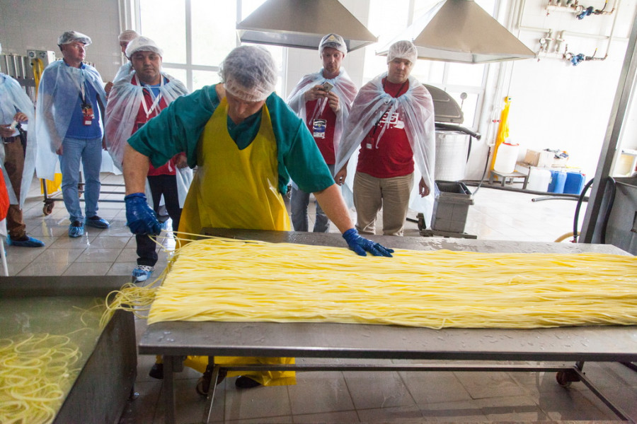 Производство сыра на предприятии &quot;Рикон&quot; в Калманском районе 