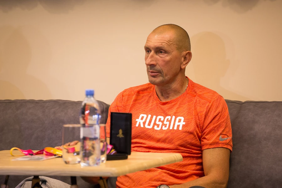 Сергей Шубенков и его тренер Сергей Клевцов провели пресс-конференцию для журналистов и болельщиков 