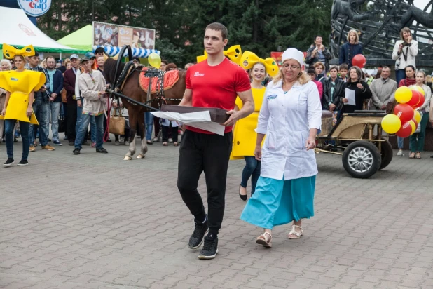 Праздник сыра. Барнаул, 18 августа 2017 года.