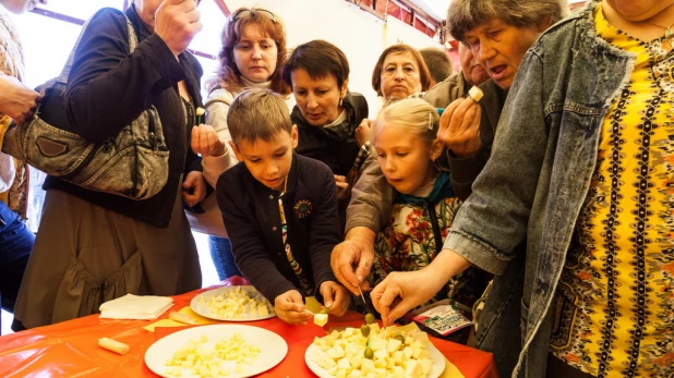 Праздник сыра. Барнаул, 18 августа 2017 года.