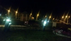 В Барнауле пьяная автоледи "залетела" в трамвайное кольцо на Малахова.