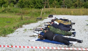 Соревнования полицейских по стрельбе.