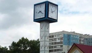 Часы на Малахова-Исакова.