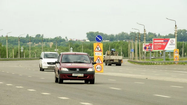 Автомобили в Барнауле.