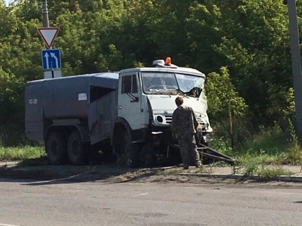 В Бийске врезались два КамАЗа. 25 августа 2017 года.