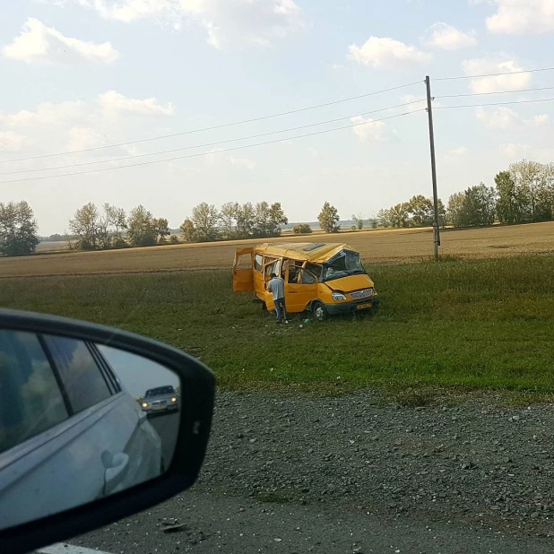 В Калманском районе грузовик врезался в пассажирскую "Газель". 25 августа 2017 года.