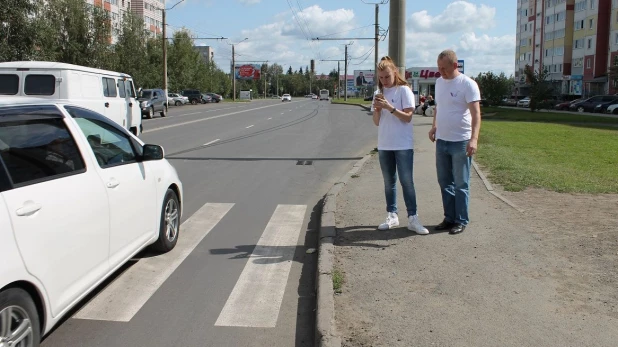 Проверка пешеходных переходов у школ.