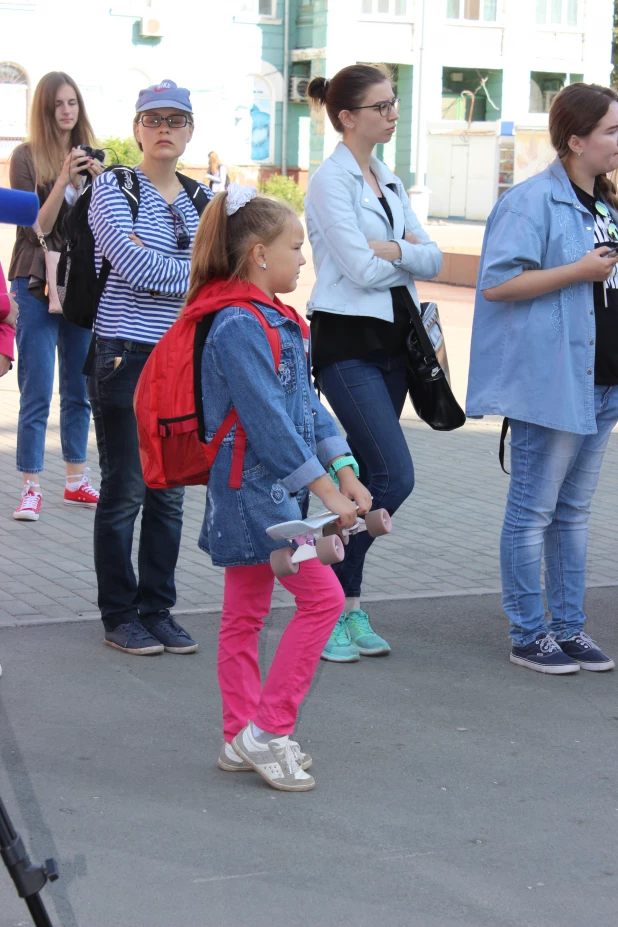 Митинг против вырубки деревьев в Барнауле.