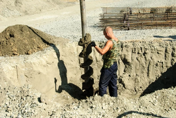 Благоустройство набережной Оби у барнаульского речного вокзала.