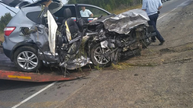 В Курганской области в ДТП погибли три человека из Алтайского края.