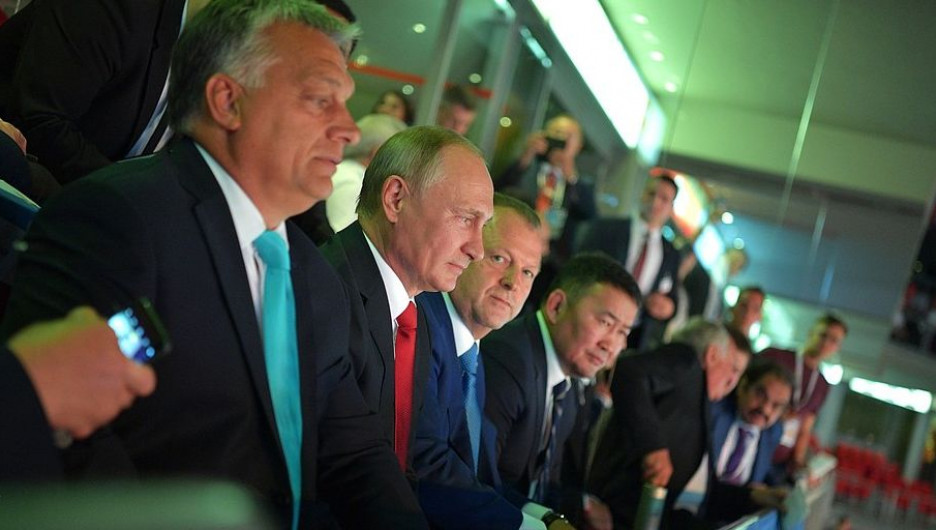 Владимир Путин посетил открытие чемпионата мира по дзюдо в Будапеште.