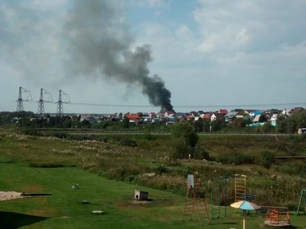 Пожар в поселке Северном. Барнаул, 30 августа 2017 года.