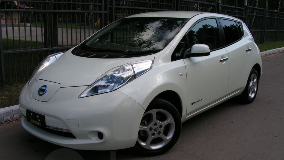 Электромобиль Nissan Leaf в Барнауле.