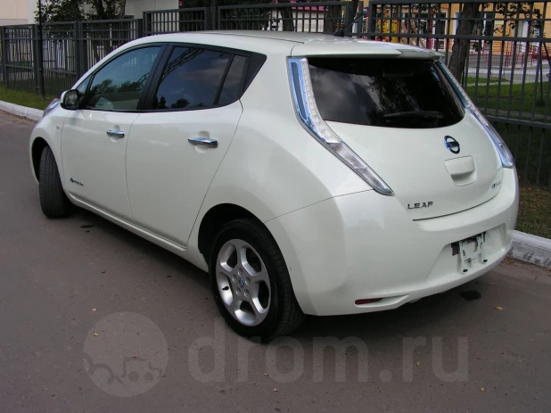 Электромобиль Nissan Leaf в Барнауле.