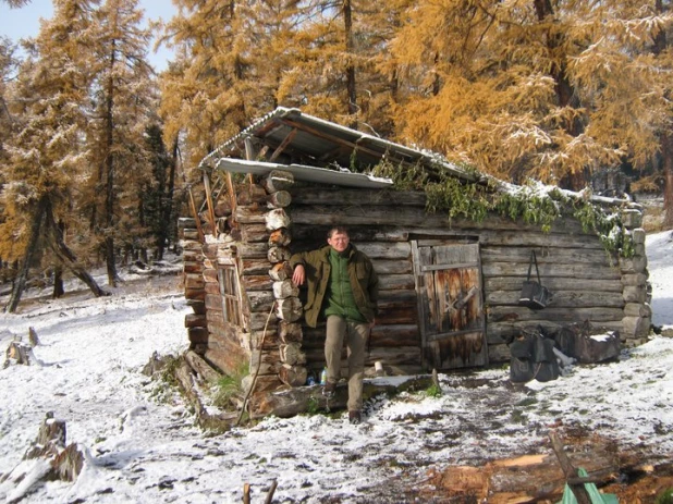 Владимир Рыжков путешествует по Алтаю.