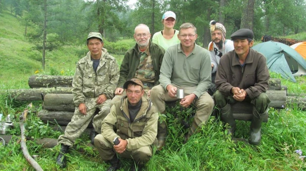 Владимир Рыжков путешествует по Алтаю.