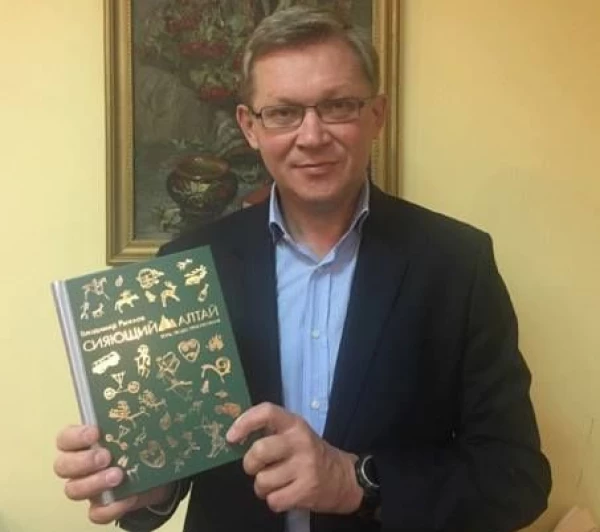 Құрысып жатқан әйелдердің видеосы