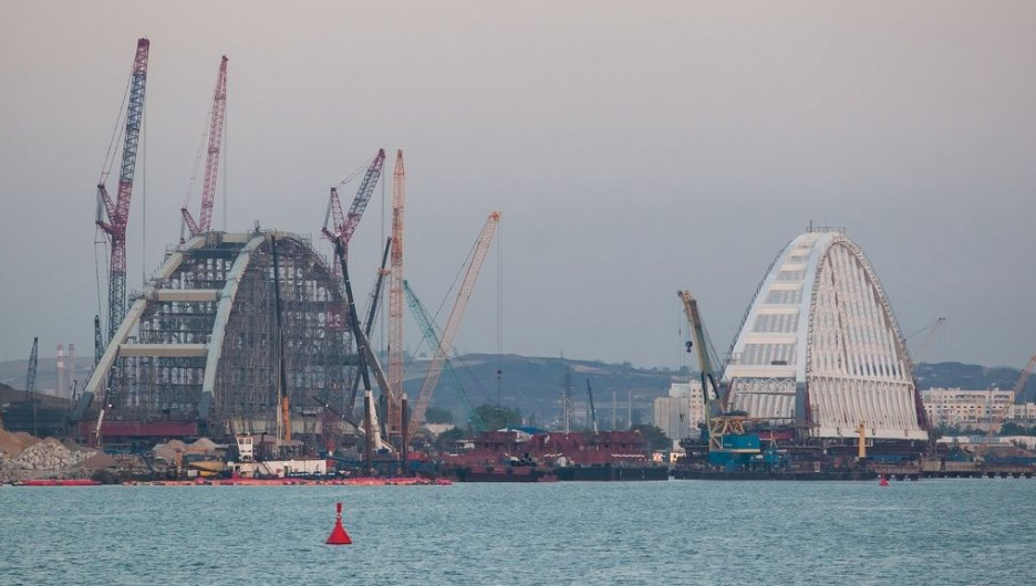 Строительство Крымского моста.