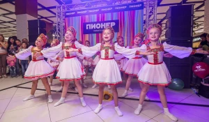 Масштабная вечеринка "Снова в школу!" в ТРЦ "Пионер".