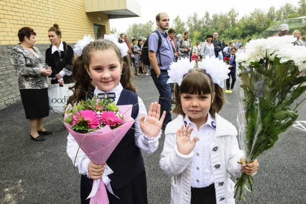 "Жилищная инициатива" построила "супершколу".