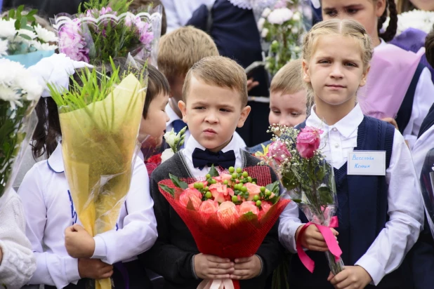 "Жилищная инициатива" построила "супершколу".