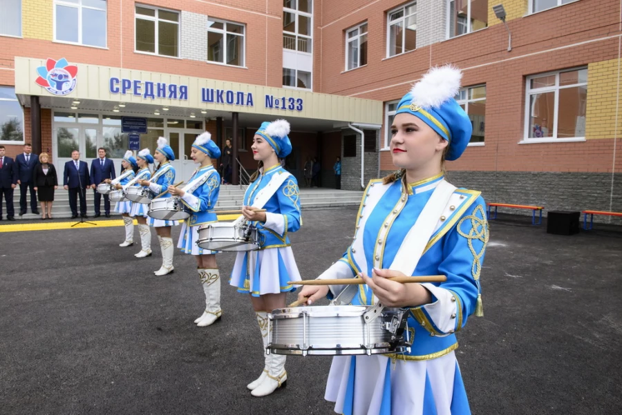 "Жилищная инициатива" построила "супершколу".