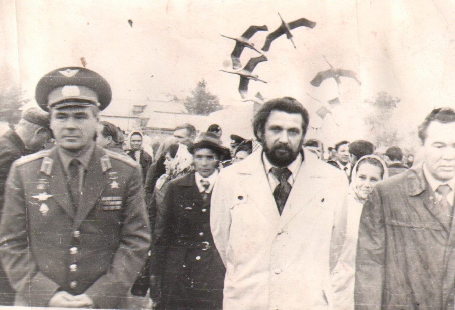 Василий Лазарев в селе Шипуново 28 сентября 1975 года на открытие мемориала &quot;Журавли&quot;.
